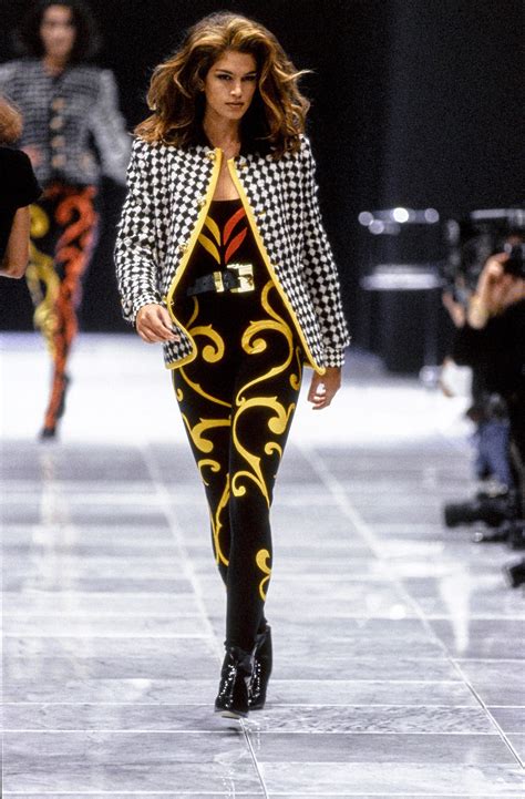 versace fashion show 1990|Versace 2024 fashion show.